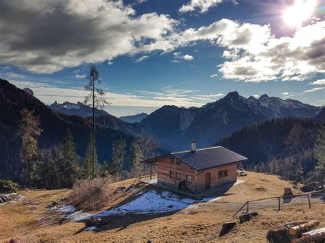 This Cabin In The Dolomites Far From Civilization With Magnificent