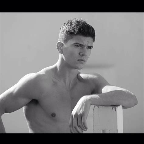 The Stars Come Out To Play Luke Campbell New Shirtless Pics