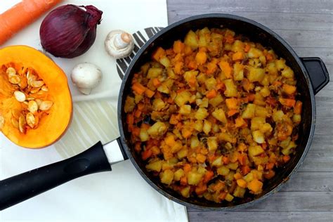 Poêlée Dautomne Au Potimarron Pommes De Terre Carotte Et Champignons