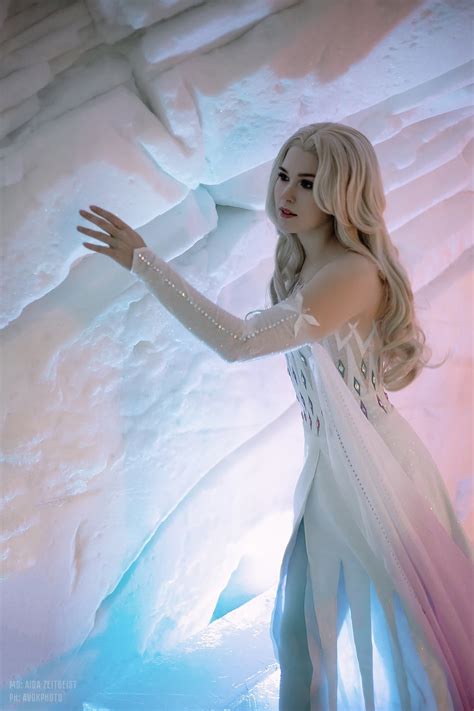 Elsa Cosplay By Aida Zeitgeist Frozen 2 R Frozen
