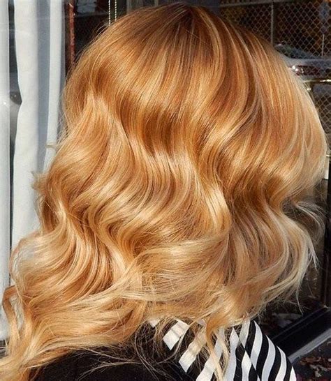 Light Copper Wavy Hairstyle Honey Hair Color Caramel Blonde Hair