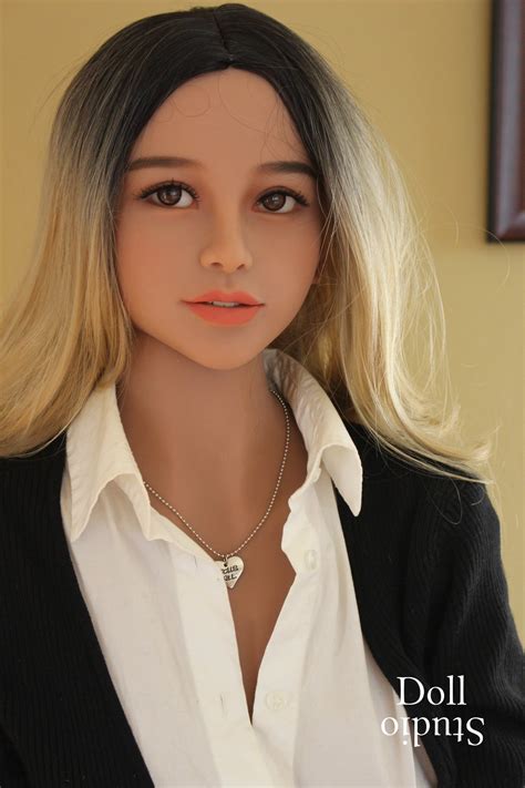More Photos With Irontech Doll IT 163 Body Style And Miki Head