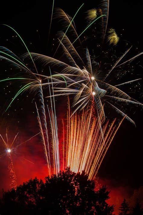 Feuerwerk Himmel Bunt Kostenloses Foto Auf Pixabay