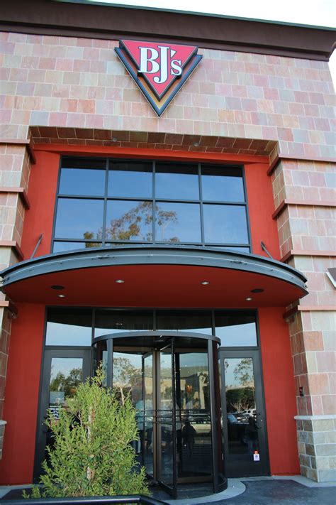 No More Meltdowns With BJ’s Restaurant App | It's a Lovely Life!