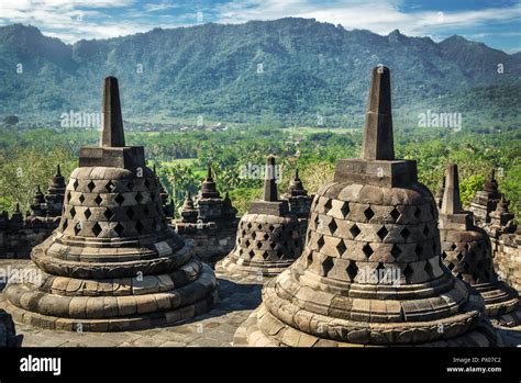 Inside Borobudur Temple Hi Res Stock Photography And Images Alamy
