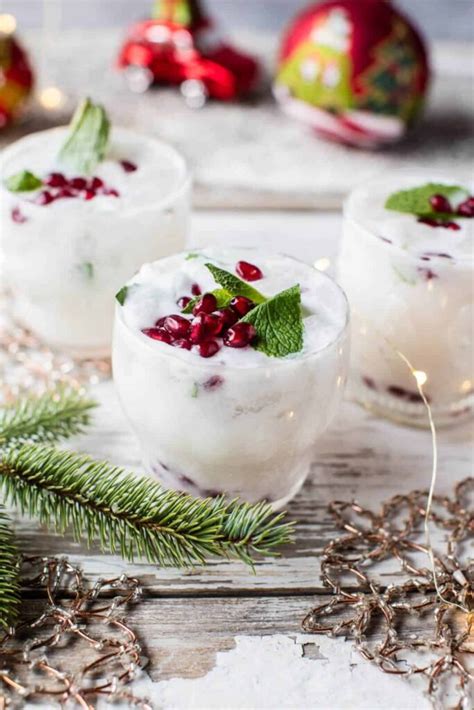 10 Easy Christmas Cocktails To Make This Year