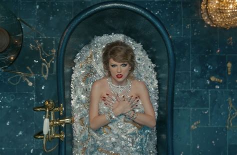 32 Thoughts We Had While Watching Taylor Swifts New Music Video