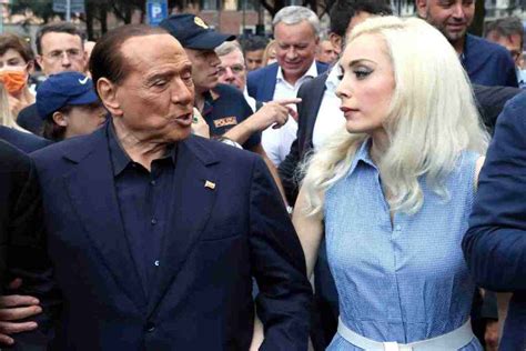 Morte Silvio Berlusconi Tutte Le Donne Della Sua Vita Da Veronica Lario A Marta Frascina Una