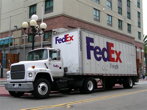 Fedex express, formerly federal express, is a cargo airline based in memphis, tennessee, united states. 145425651_00ce978321_z.jpg