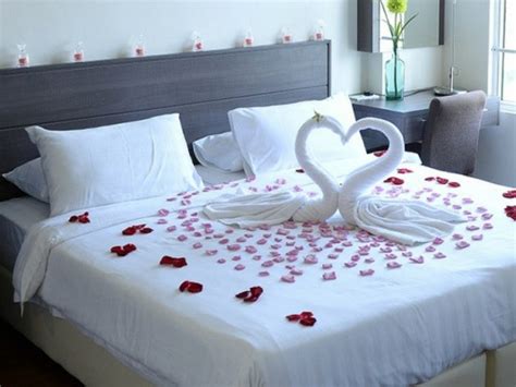 Kalau tak nak warna putih je sebab biar nampak minimalist tapi aku. 5 Tip Hias Bilik Tidur Simple Tapi Cantik Buat Pengantin ...