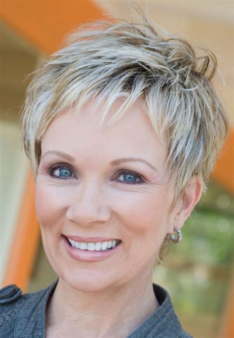 Gorgeous Short Hairstyles For Women Over
