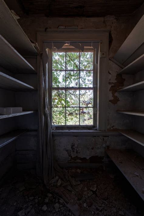 Closet With Shelves Abandoned Dunnington Mansion Farmville