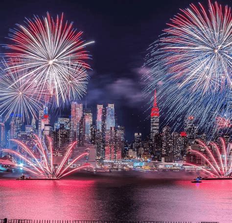 Best New Year S Eve 2018 Photos Videos From Around The World Aria Art