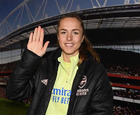 Arsenal Celebrated Women Players And Supported The Call To Choosetochallenge