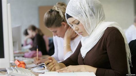 muslim women at disadvantage in workplace bbc news