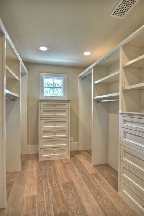 The bed is a mainstay in your bedroom and should be positioned in a central location with easy access to lighting and side tables for functionality and convenience. Could you please telll me the dimensions on this closet?