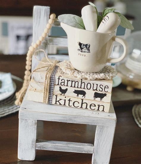 Debbie vaden purchased this farmhouse in 1900. Farmhouse book set "Farmhouse Kitchen" with 🐖 🐄 🐓 These ...