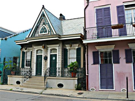 Bourbon Street Homes In French Quarter Of New Orleans New Orleans