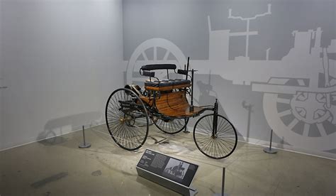 It weighed several tonnes, regularly lost steam power. What Was the First Car Ever Made? - WorldAtlas.com