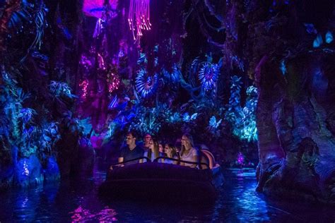 how disney s new avatar land uses microscopic design elements to transport guests