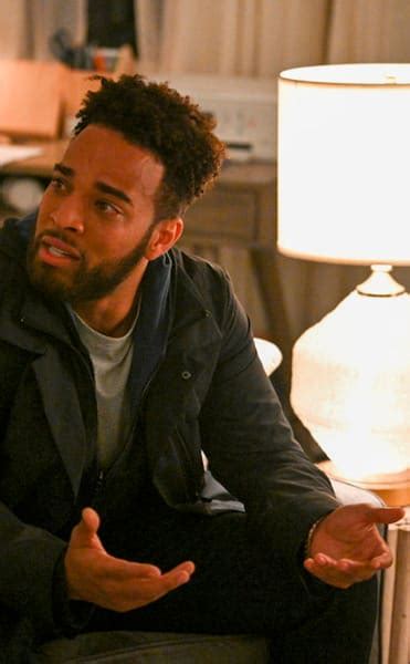Zoey's extraordinary playlist creator austin winsberg shares the scoop on season 2, including premiere date and time, spoilers, cast and new characters, and songs. Watch Zoey's Extraordinary Playlist Online: Season 1 ...
