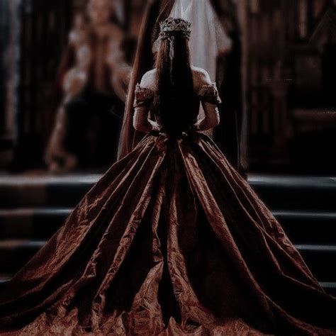 Pin By Heloisa Mirabelli On Tv Reign Queen Aesthetic Dark Royalty