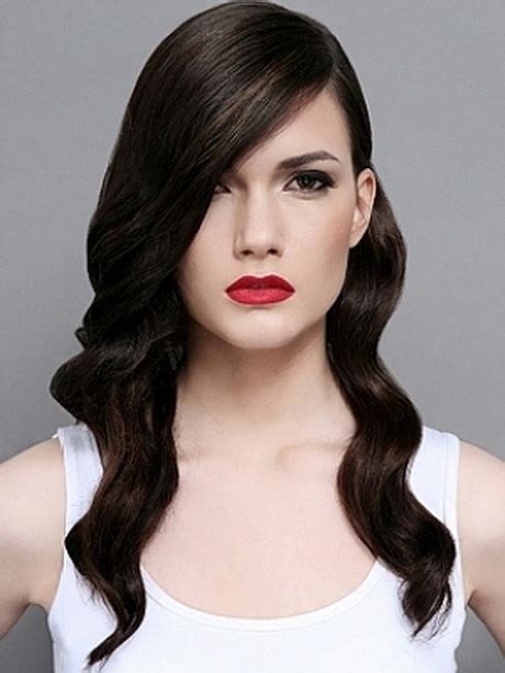 Short hair is a popular trend for 2012. Retro hairstyles for long hair