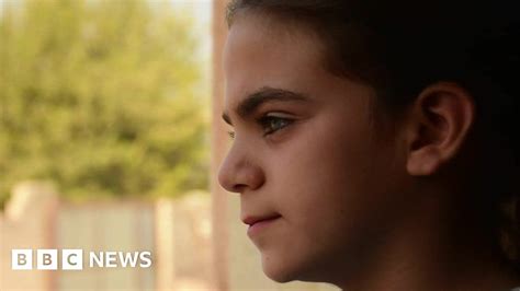 The Syrian Girl Who Sings Through War Bbc News