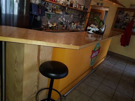 Alle objekte bar beherbergung beteiligung cabaret café catering club lounge disco gasthof gastronomiefläche grotto hotel kiosk kontaktbar kurier lebensmittelgeschäft liegenschaft lounge pub restaurant sexclub shop takeaway. Bar-Theke Holz | Kaufen auf Ricardo