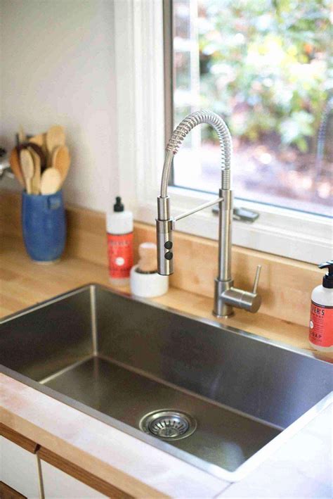 Wasserhahn küche spülbecken spültischarmatur einbauspüle niederdruckarmatur spritzschutz mischbatterie küche spülenschrank. Spülbecken Stein