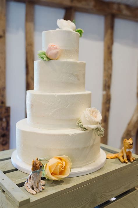 Whimsical Wonderland Weddings Uk Wedding Blog And Ideas Wedding Cake