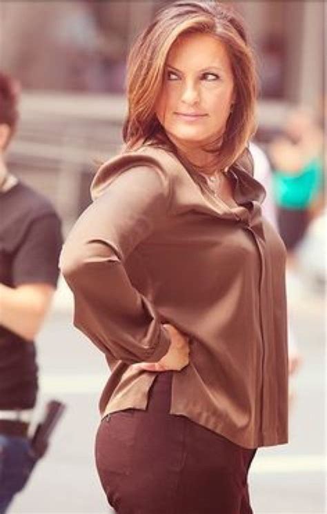 Pin By Jodi Justin On Law And Order Svu Tv Show Mariska Hargitay Celebrities Olivia Benson