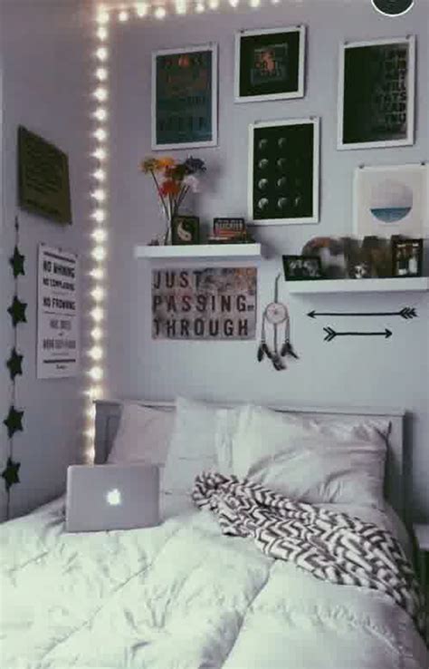 Take a look at these white bedroom ideas and tips to create a space that's anything but. white-girl-bedroom-decoration