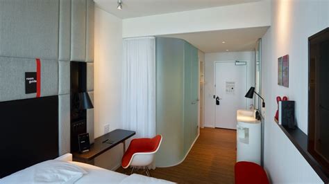 Review The Good Value Citizenm New York Times Square Hotel