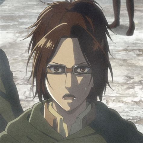 Hange Zoe |𝒾𝒸𝑜𝓃| ★🌙 in 2020 | Aesthetic anime, Cute icons ... Anime couples drawings couple drawings sad anime anime eyes character aesthetic aesthetic anime manga mania armin mikasa.