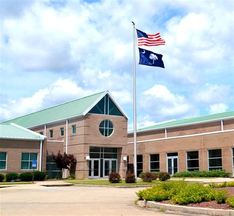 Clarendon School Districts and F. E. DuBose Career Center seek survey feedback | Manning Live