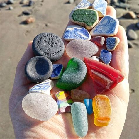 Today S Handful Of Favourite Finds Sea Glass Beach Shell Beach Sea Glass Art Stained Glass