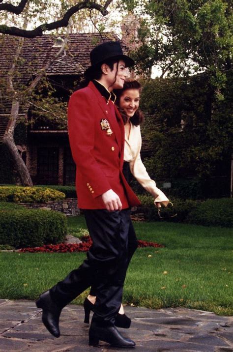 30 Beautiful Pics Of Michael Jackson And Lisa Marie Presley Together During Their Short Marriage