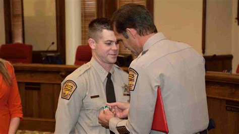 Nhc Detention Officer Receives Medal For Heroism