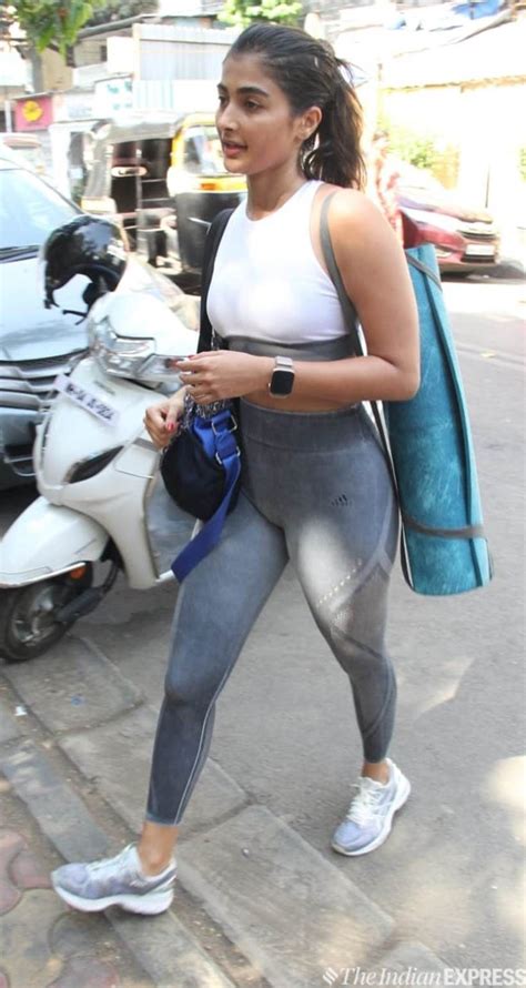 Pooja Hegde Bollywood Girls Bollywood Actress Bikini Sexy Jeans Girl