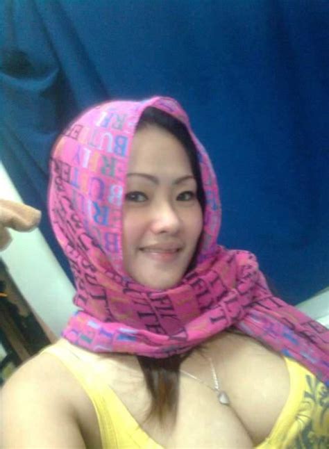 Nikmatnya Memek Ibu Rumtetanggaku Yg Berjilbab ~ Cerita