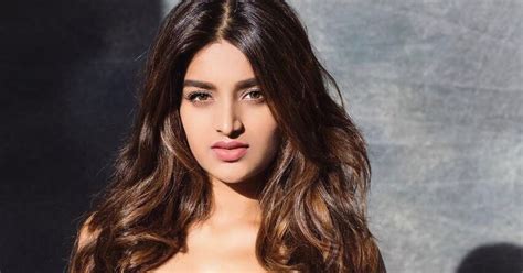munna michael actress nidhhi agerwal s pics and facts top 10 of 66024 hot sex picture