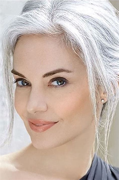 Pin By Jayreen Fabros On Beauty Grey Hair Beauty Women Natural Makeup