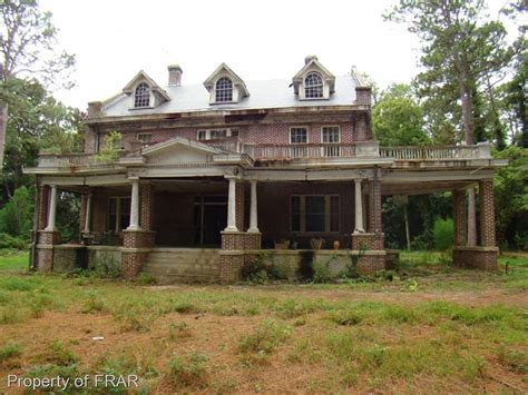 Inside Abandoned Mansions 6 Hauntingly Beautiful Sites Across The Us 2022