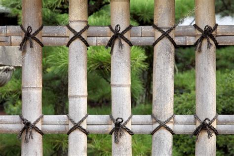 Japanese Garden Lattice Bamboo Fence In A Japanese Garden — Stock