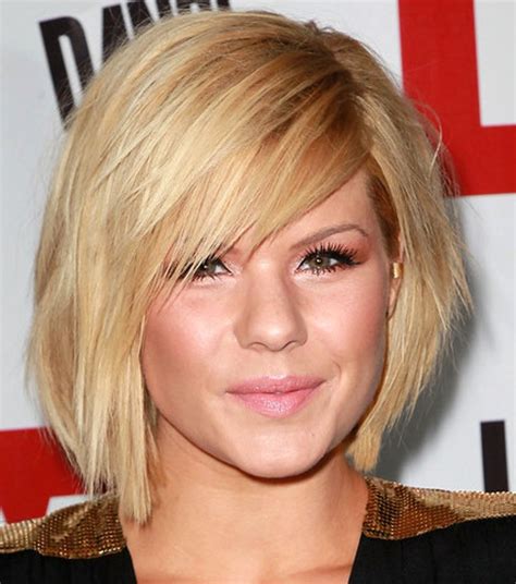 One of the best hairstyles for the fat and chubby faces comes from short and sharp bob style, especially if you have short hair length. Short Hairstyles Round Face Thin Hair : Woman Fashion ...