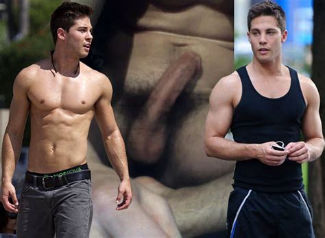 Dean Geyer Nu L Acteur De Glee Aime S Exhiber En Cam