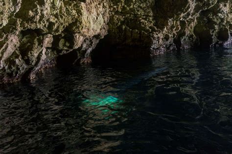 15 Impressive Underwater Caves That Will Mesmerize You Page 5