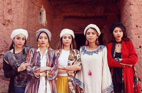 Iranians In Beautiful Traditional Dress In Abyane Iran Muslim Women