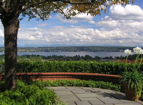 Blue Stone Terrace Overlooking Lake Washington And The Cascade